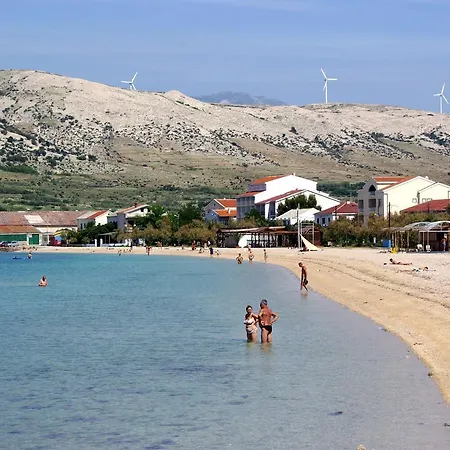 Pag 13060b Apartment Pag Town